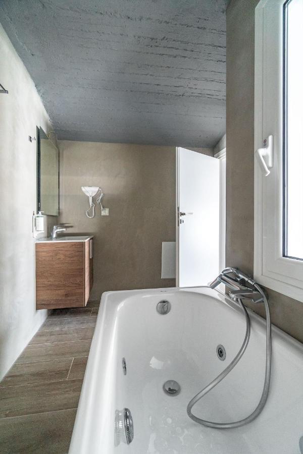 Costa Vasia Boutique Apartments Врахати Экстерьер фото